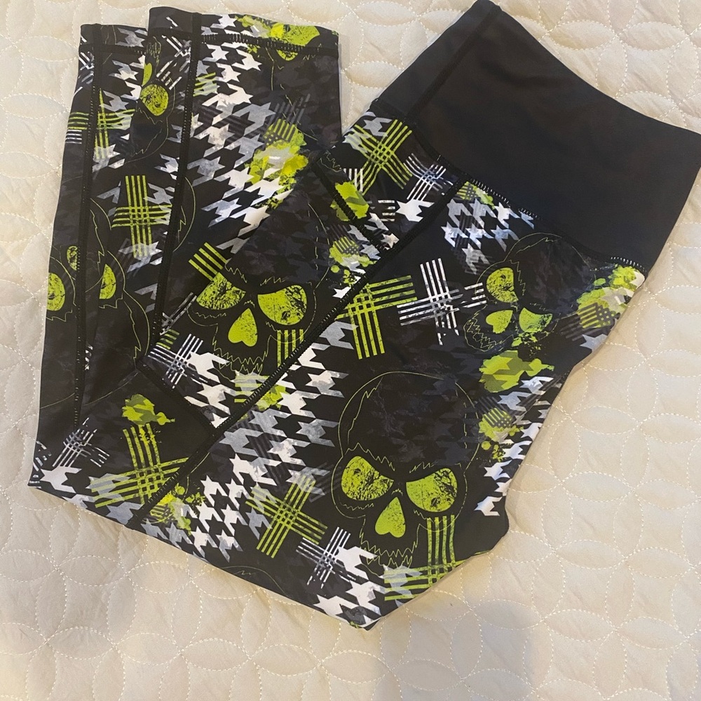 Constantly Varied Capri Leggings.